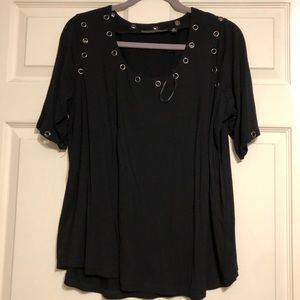 Women’s short sleeve shirt